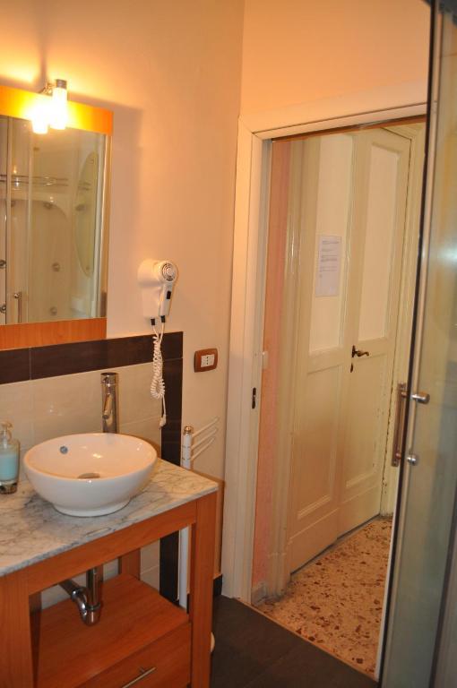 B&B Teatro Bellini Catania Ruang foto